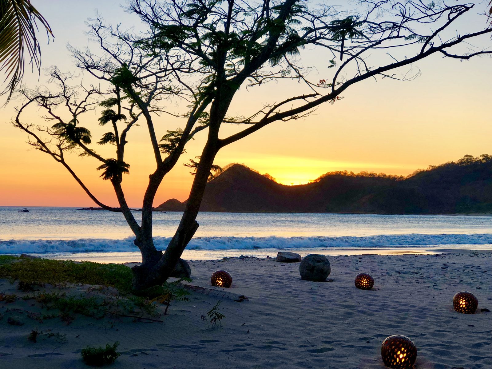 A sunset to remember at Morgan's Rock, Nicaragua